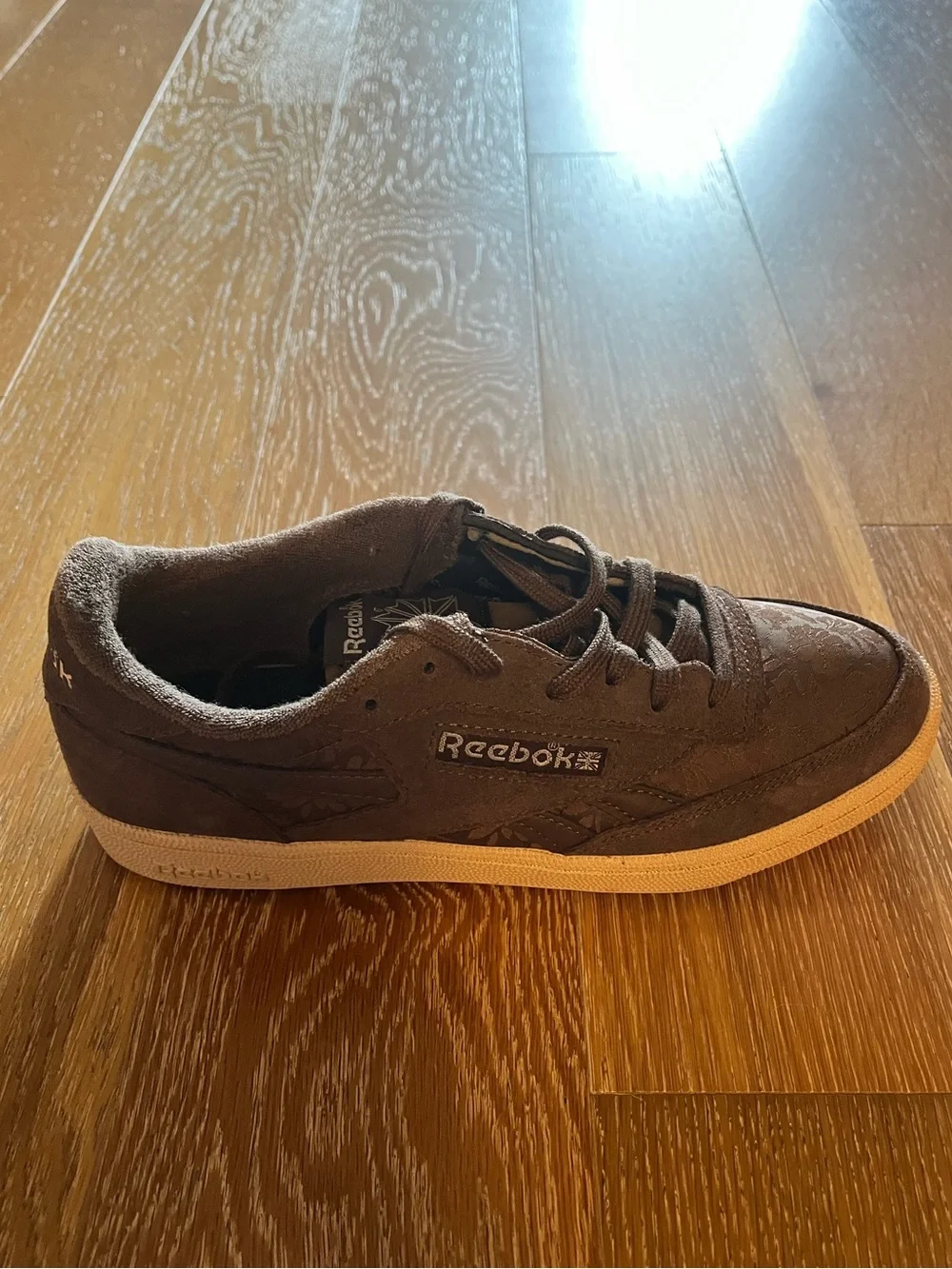 The Reebok Club C Revenge Vintage II sneakers brown new in box